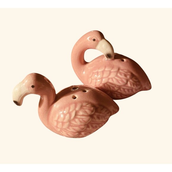 Vintage Pink Flamingo Ceramic Salt & Pepper Shakers Glazed 3x3x2.5 Inch - Picture 4 of 6